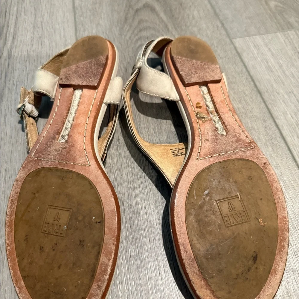 Frye Laurel Ornament Beige Sandals with Beaded Detail Size 8 - Picture 5 of 8